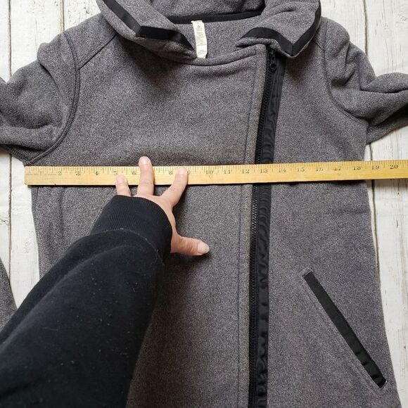 Lululemon Grey Fleece Moto Jacket Size 4 - Picture 11 of 13